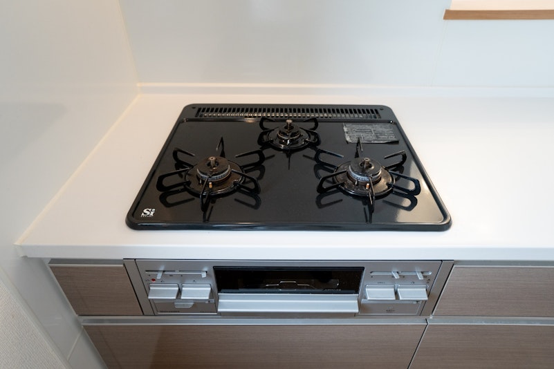 キッチン　ガスコンロ3口