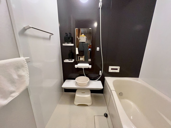 スタイリッシュなバスルーム