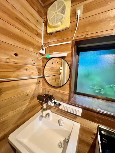 自然素材に囲まれた洗面エリア