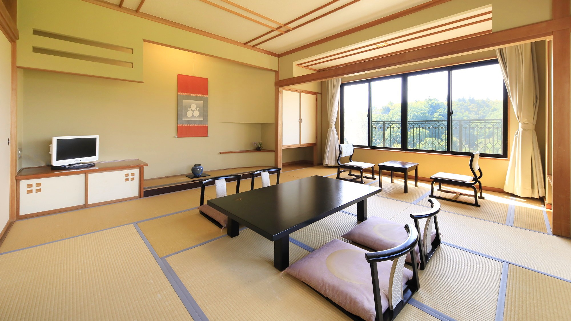 ■【禁煙】和室10畳＋広縁2畳／バス・トイレ付