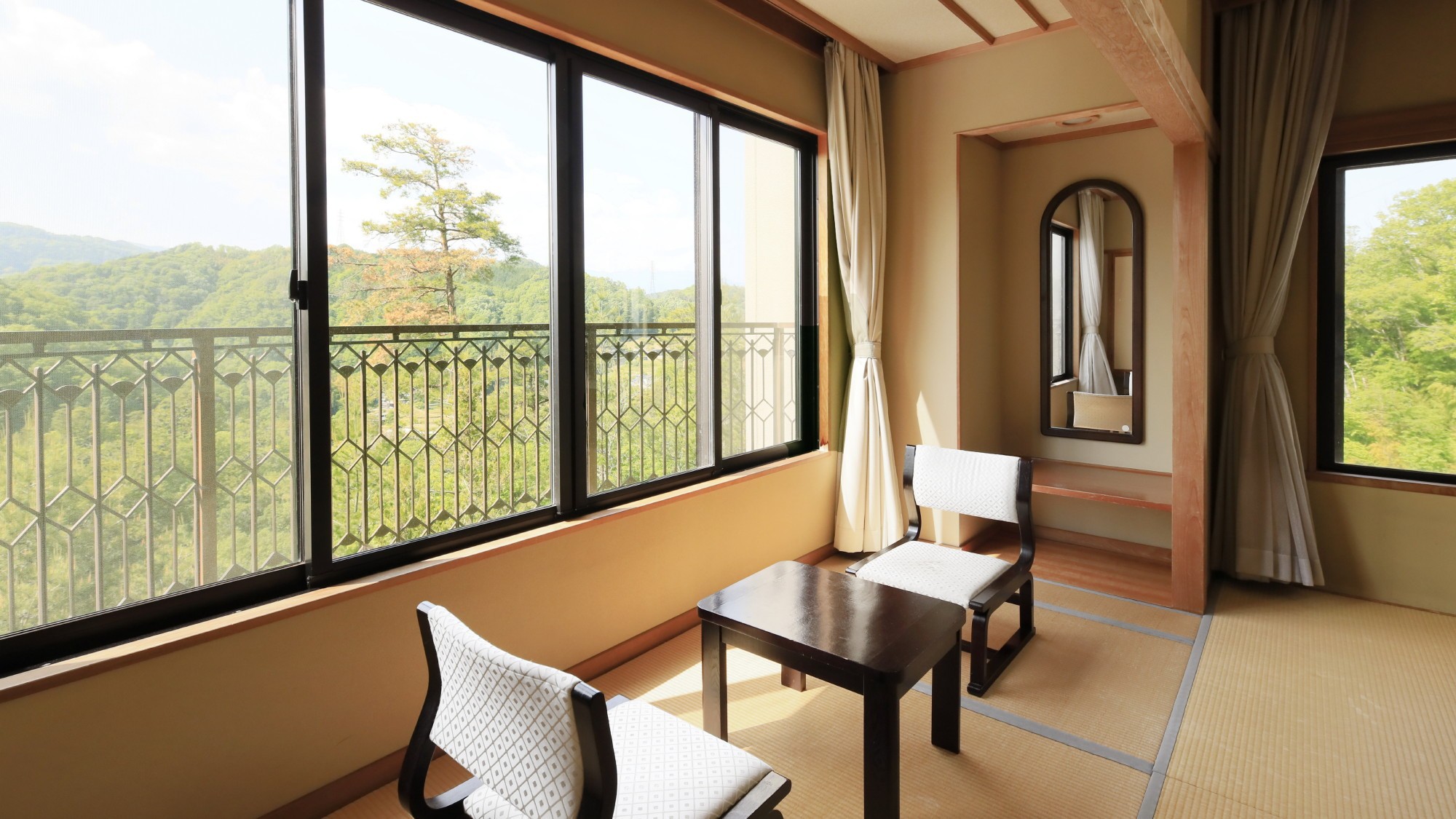 和室10畳＋広縁（バス／トイレ付）の一例