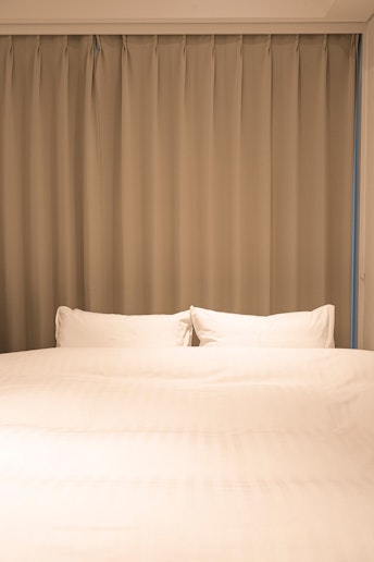 クイーンベッド　