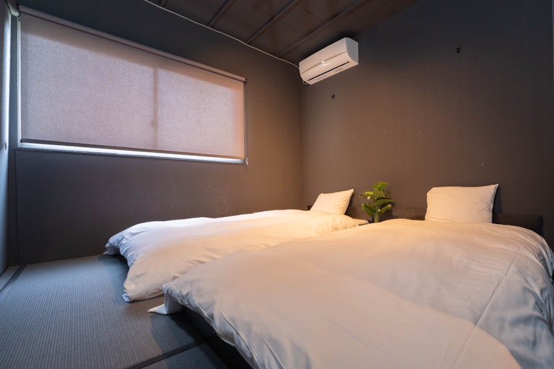 寝室2（シングルベッド2台）