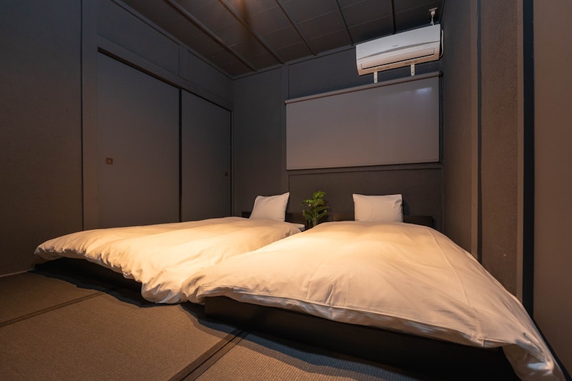 寝室4（シングルベッド2台）