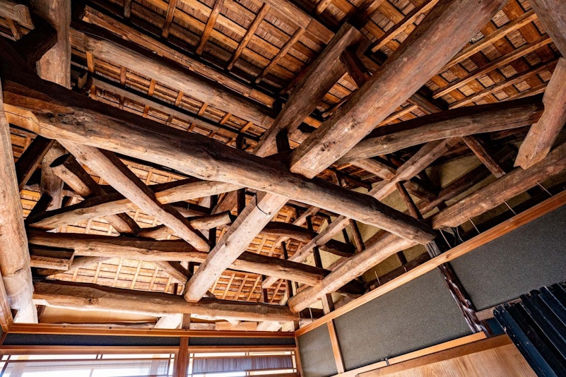 迫力のある小屋組み