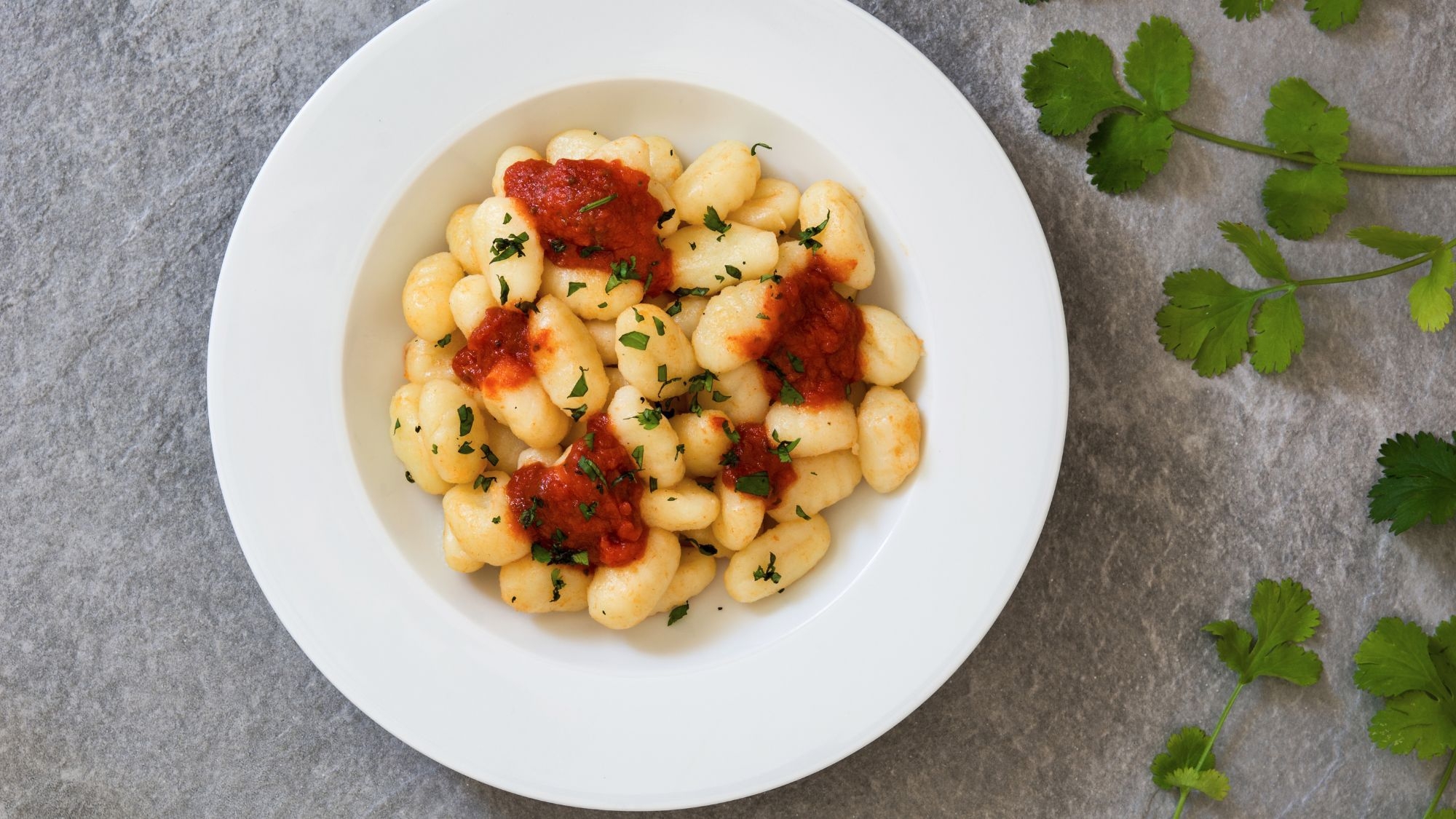 【選べるパスタランチ＋日帰り温泉】旅行はもちろん、女子会や記念日にもおすすめ♪