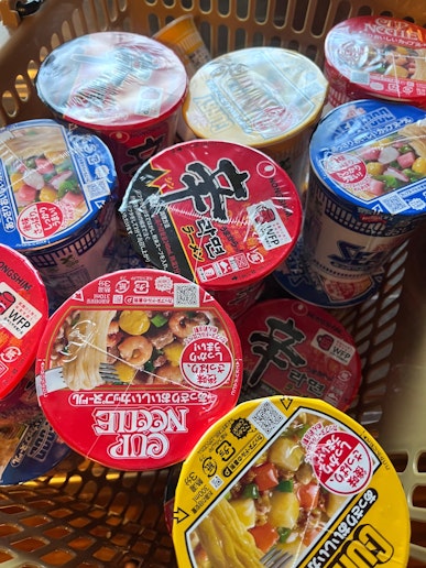 カップラーメン有料