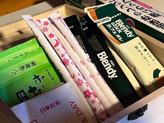 お茶コーヒーはご自由にどうぞ