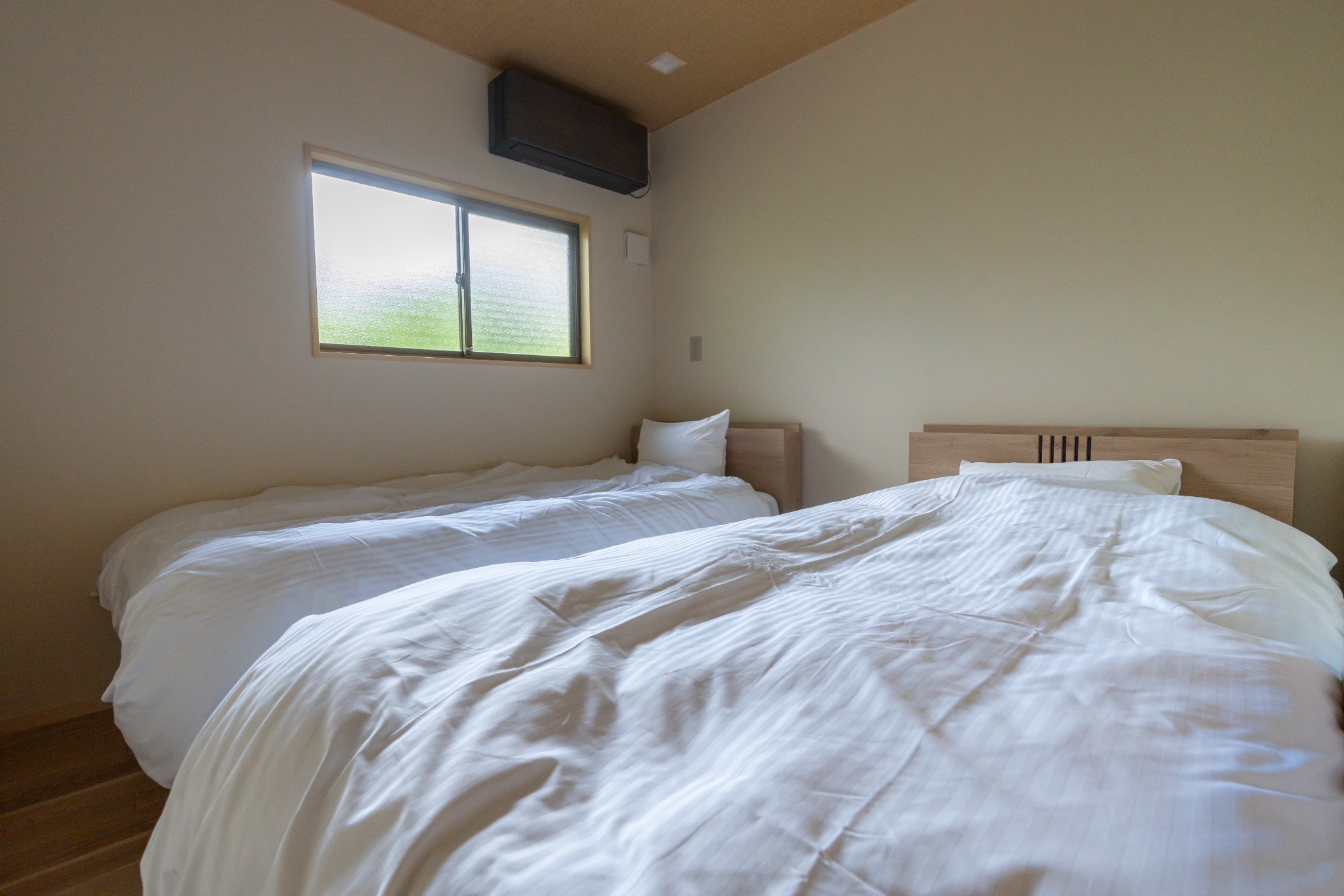 伊吹・ベッドルーム