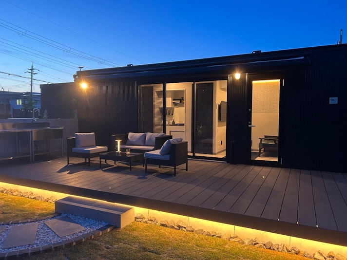 ガーデンデッキ　ライトアップ