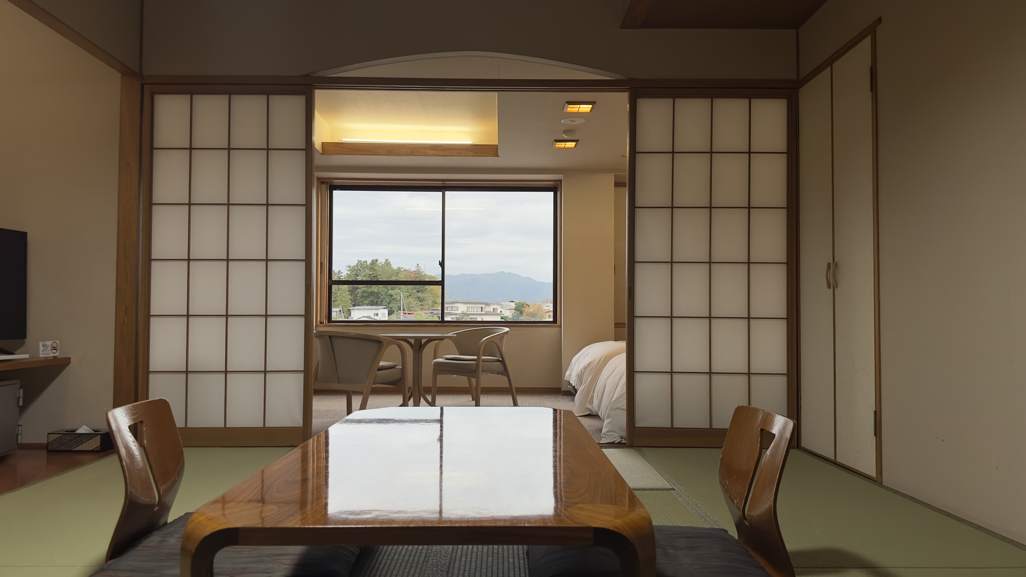 【和洋室】広さも十分のため、ご家族やグループでのご利用にも喜ばれております。