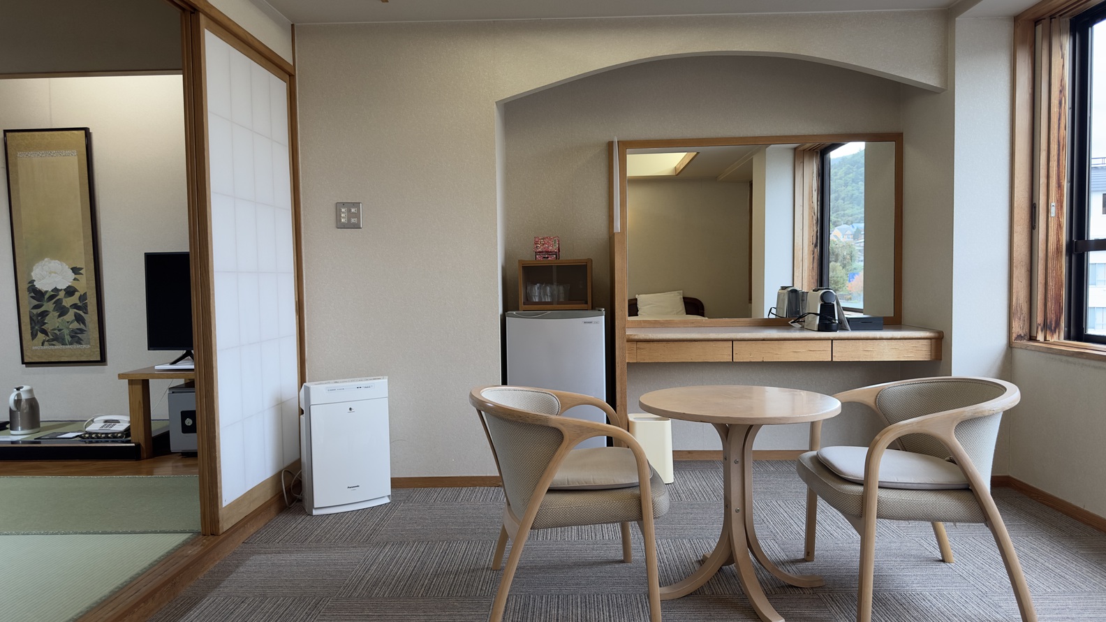 【和洋室】広さも十分のため、ご家族やグループでのご利用にも喜ばれております。