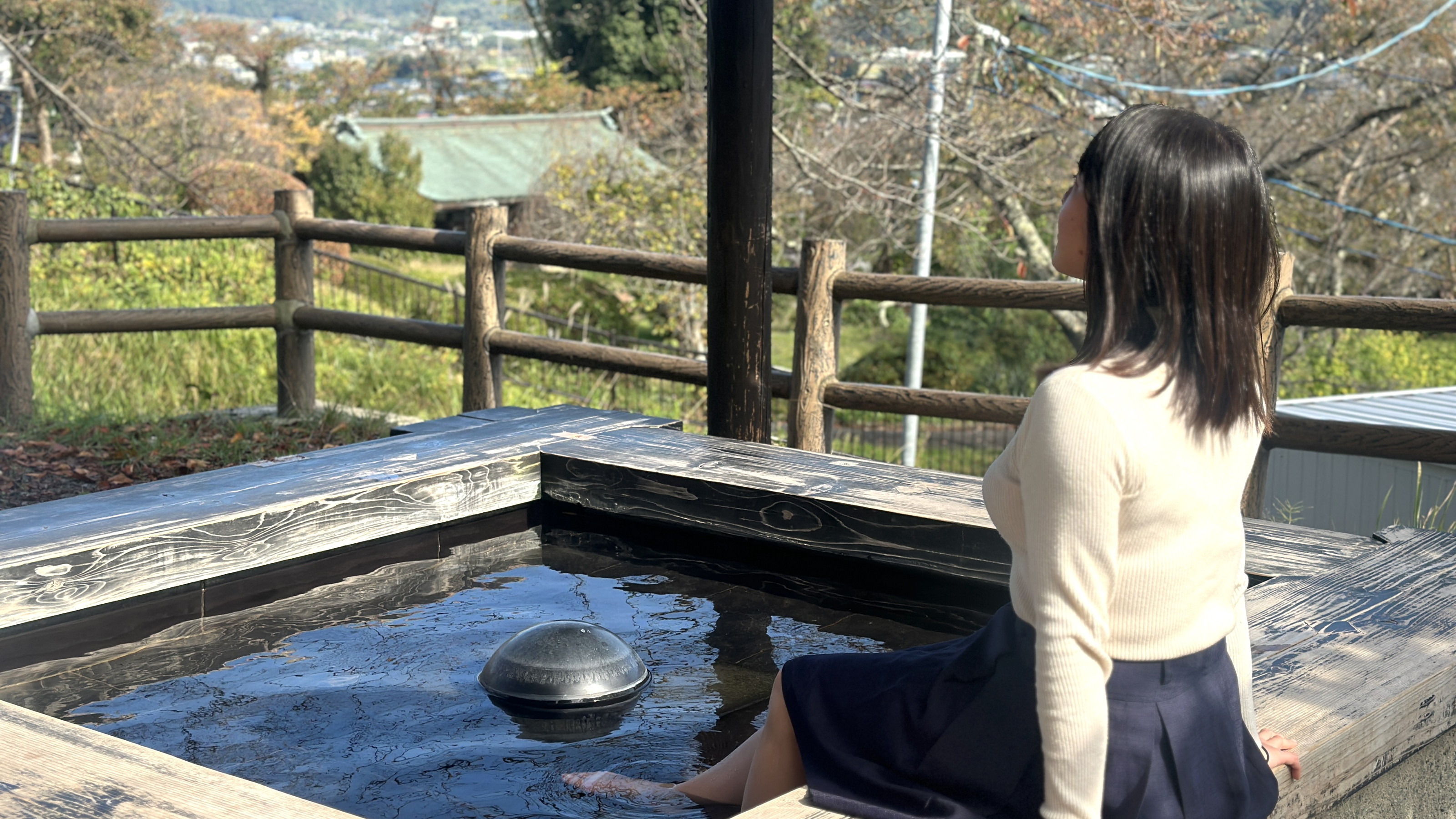 【周辺施設：上山城】足湯が楽しめます
