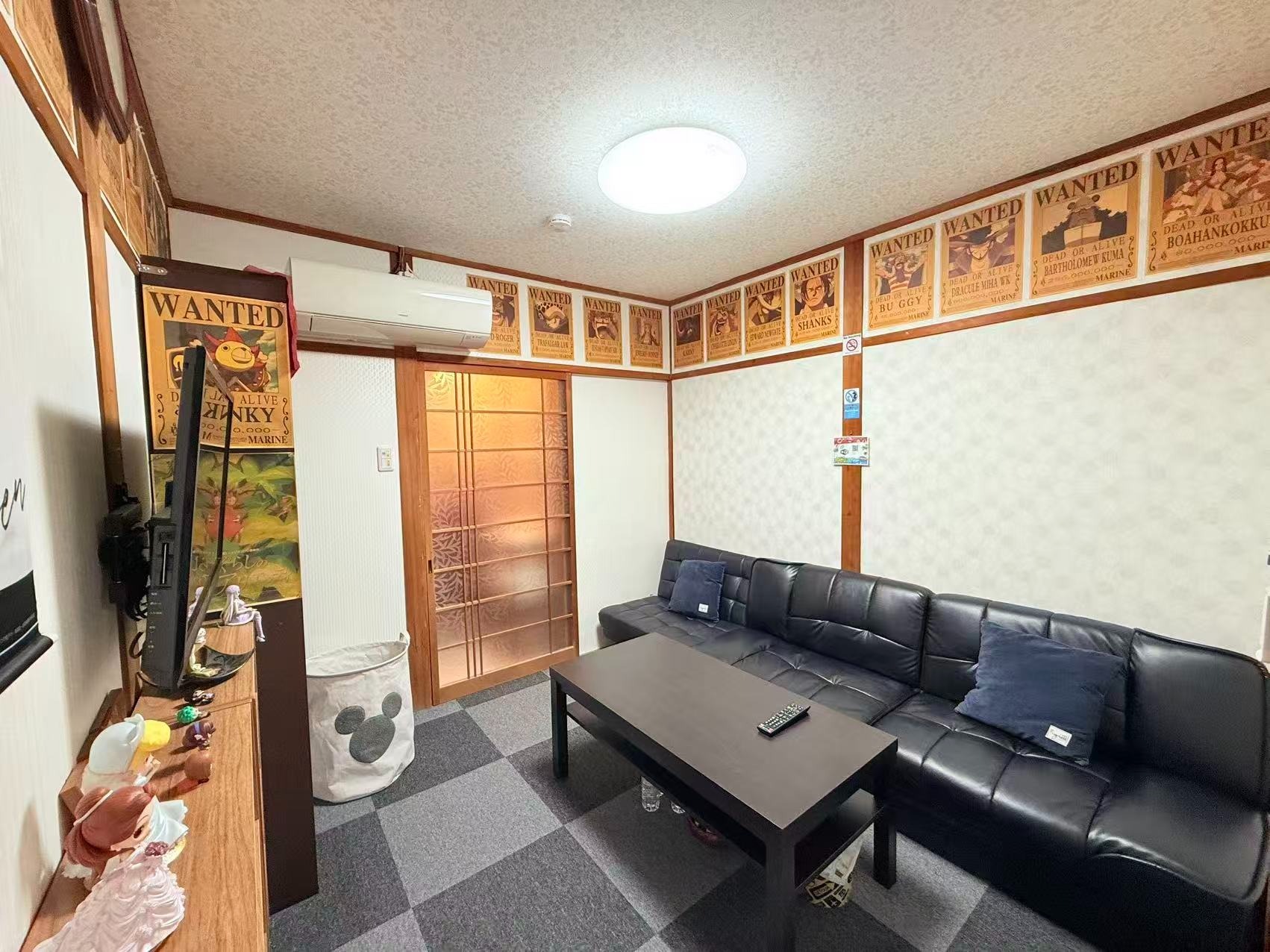 リビング・ソファー