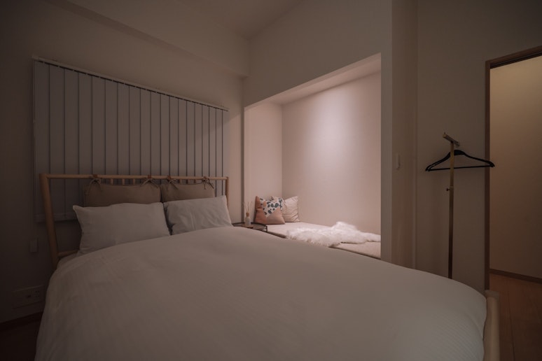 BED ROOM 1 (Double Bed&times;1/Alcove bed&times;1)　