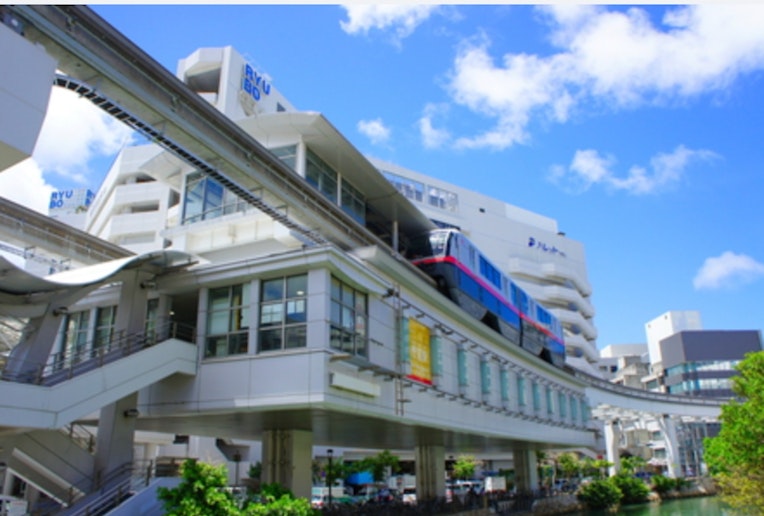 モノレール県庁駅前 徒歩5分