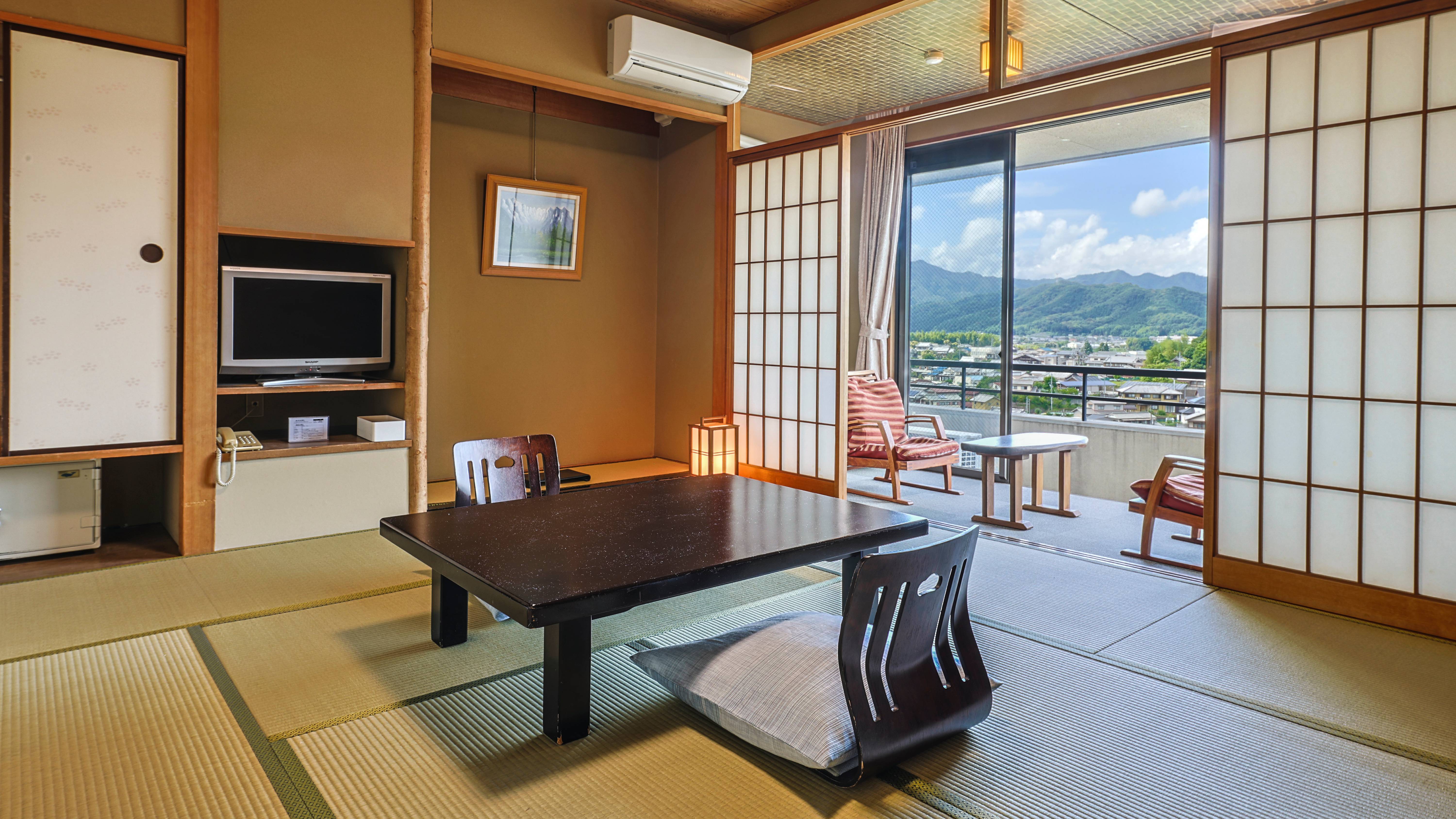 翔鷺館本館10畳