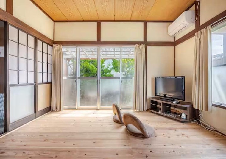 無垢材の香り漂う温もり空間