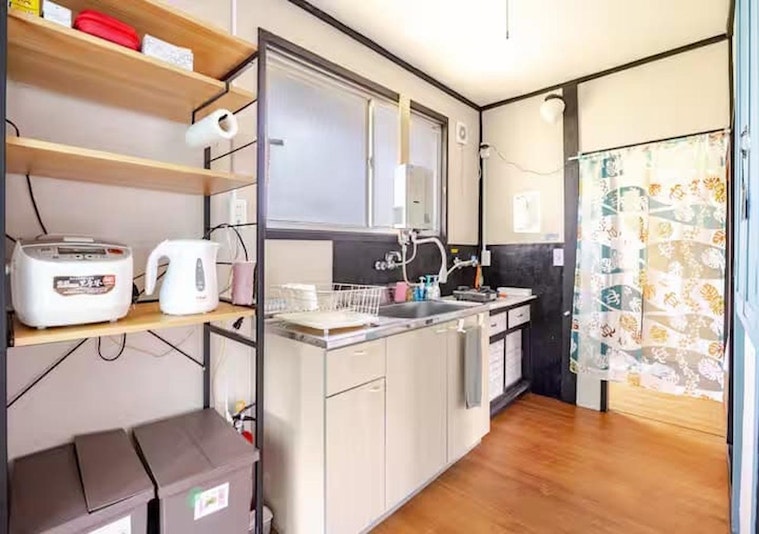 必要な調理器具が揃った使いやすいキッチン