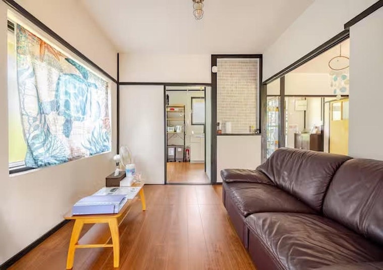 キッチン〜寝室まで風が抜ける平屋空間