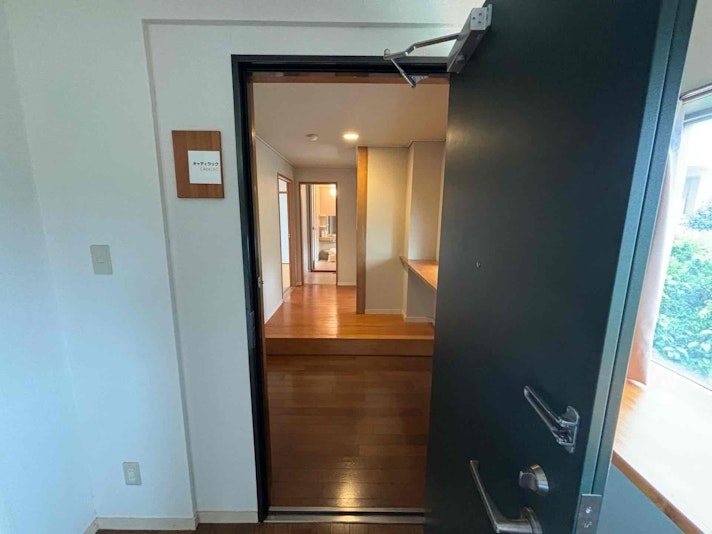 ２F_個室（キャデラック）入口