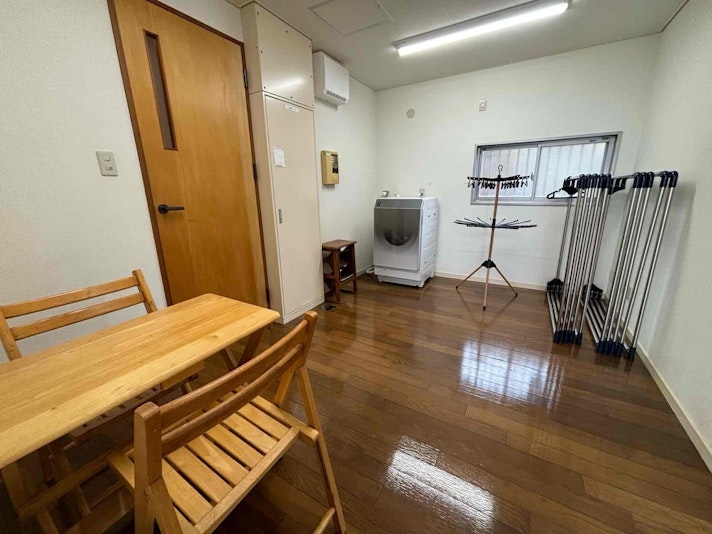 1F_ランドリールーム（ドラム式洗濯機も無料でご利用できます）