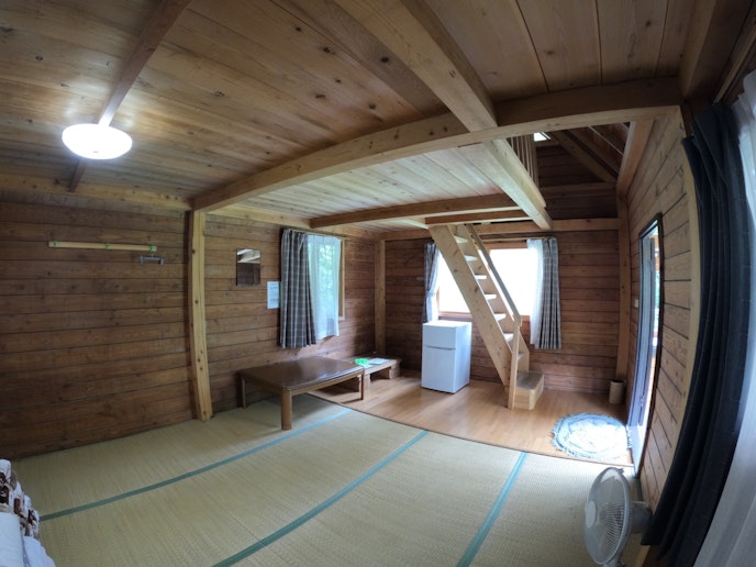 ログハウス内部【ぜん太】