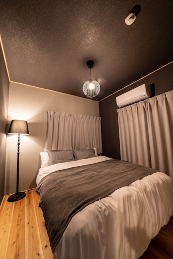 ホテルライクな洋室（クイーンサイズ）