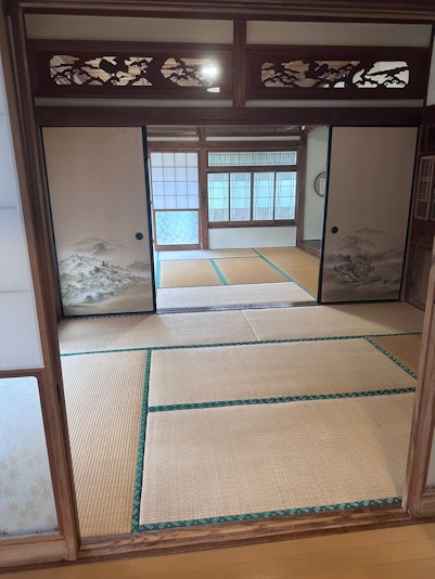 伝統的な日本建築の古民家