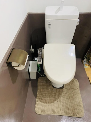 【白いコテージ（定員４名）】トイレ