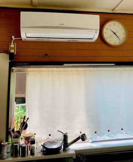 人感センサー付き、自動内部清掃付きエアコンを設備致しました。