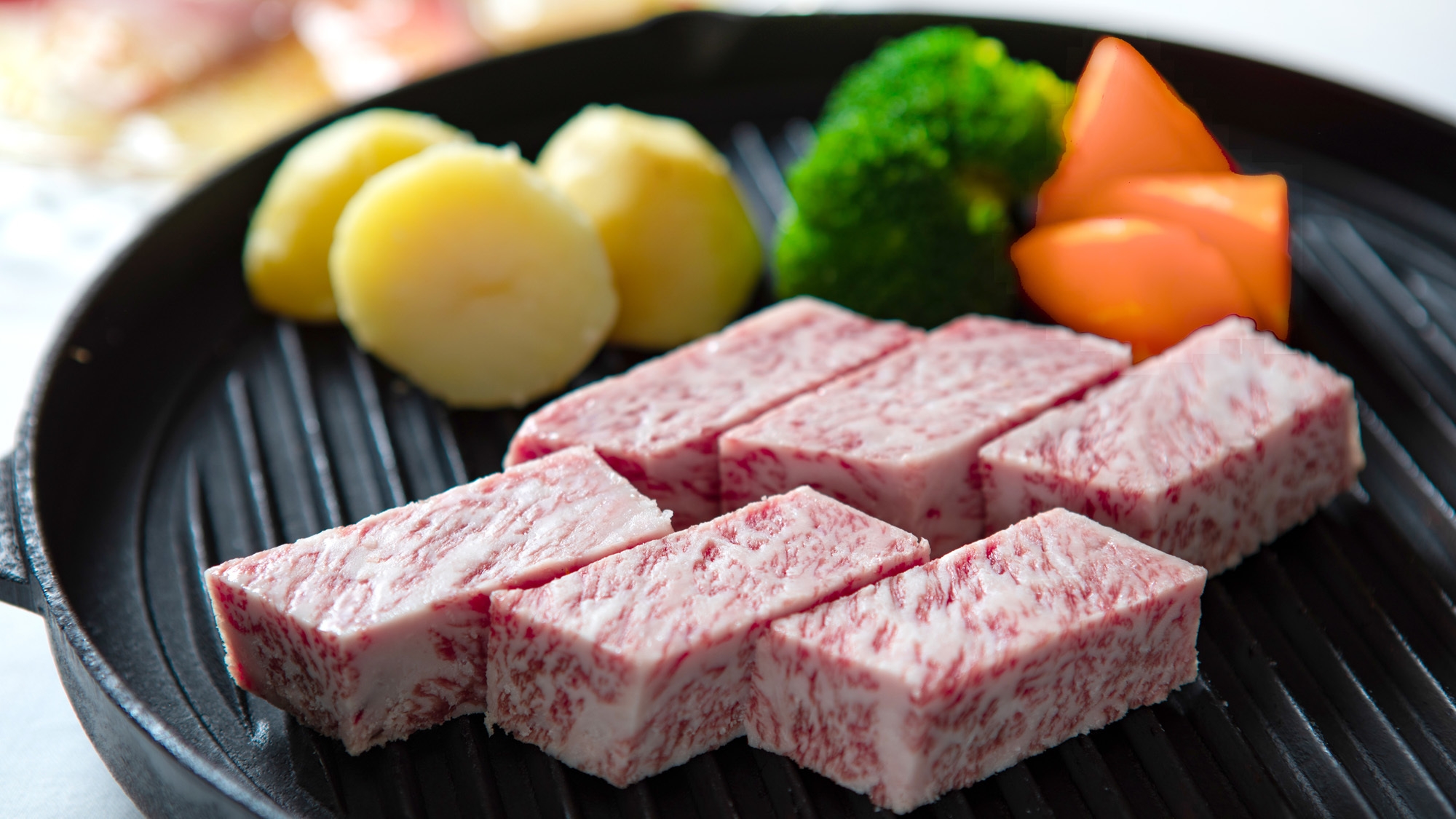 【グレードアップ】豊後牛の最上級「頂」を贅沢にステーキで味わう【1泊2食】