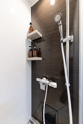 一つ目のシャワーブース（２箇所あり）