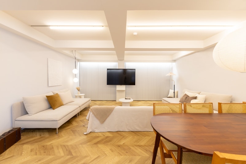 リビング　大型TV・アマゾンプライムビデオ見放題