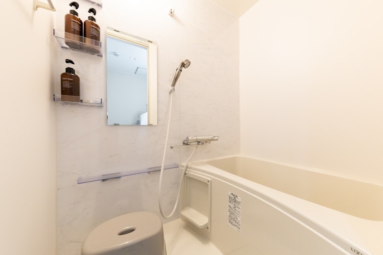 ２つ目のバスタブ付きバスルーム（２箇所あり）