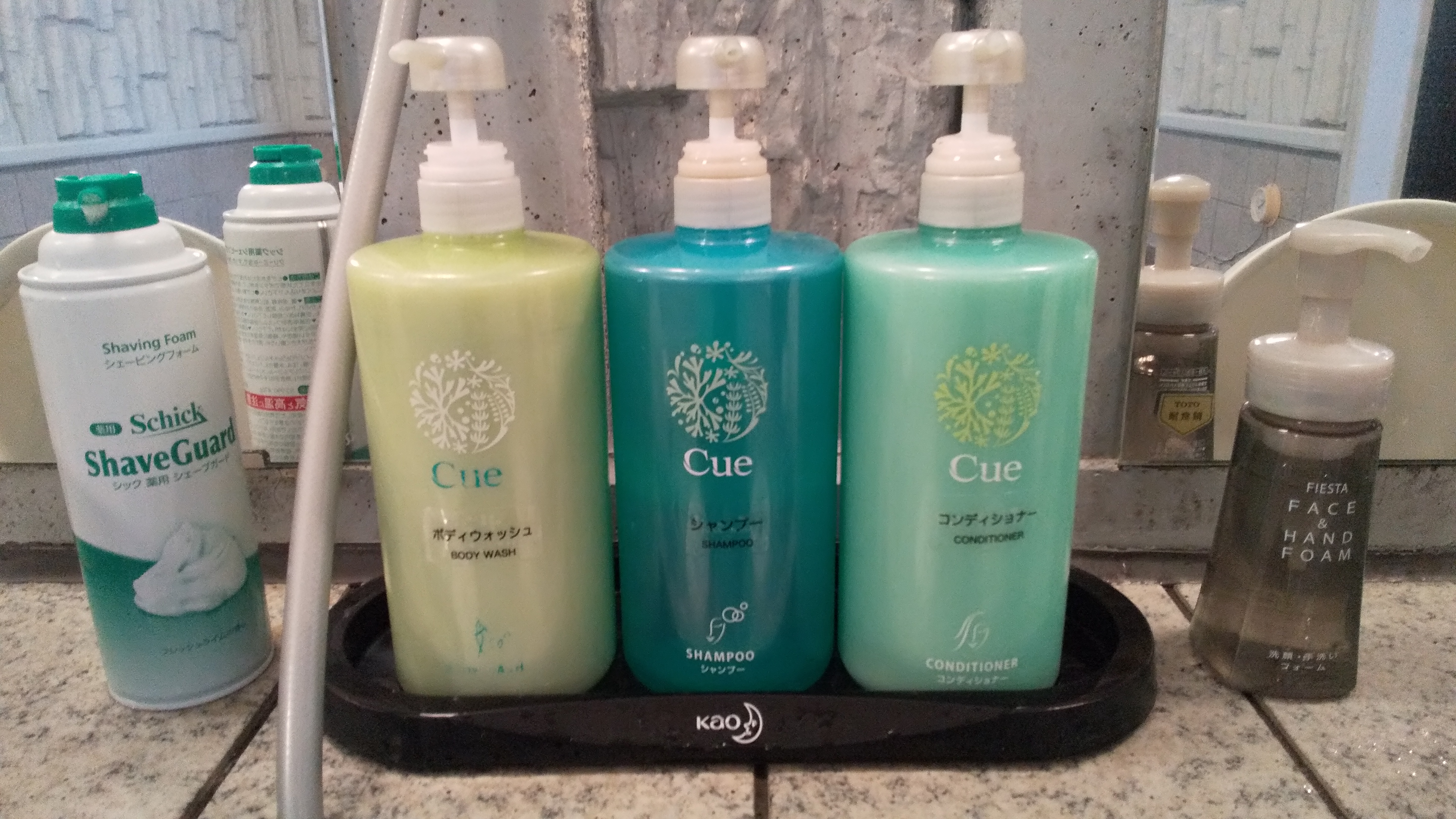 男性大浴場　シャンプー・コンディショナー・ボディウォッシュ・洗顔手洗いフォーム・シェービングフォーム