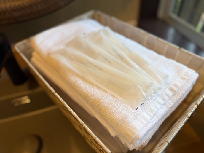 タオルと歯ブラシも用意しております