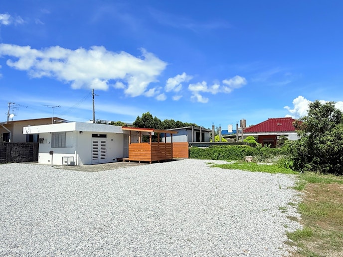 青空に映えるロケーション