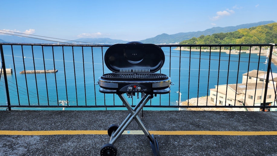 バーベキューグリル、トング、ハサミ、包丁などを貸し出しています。
