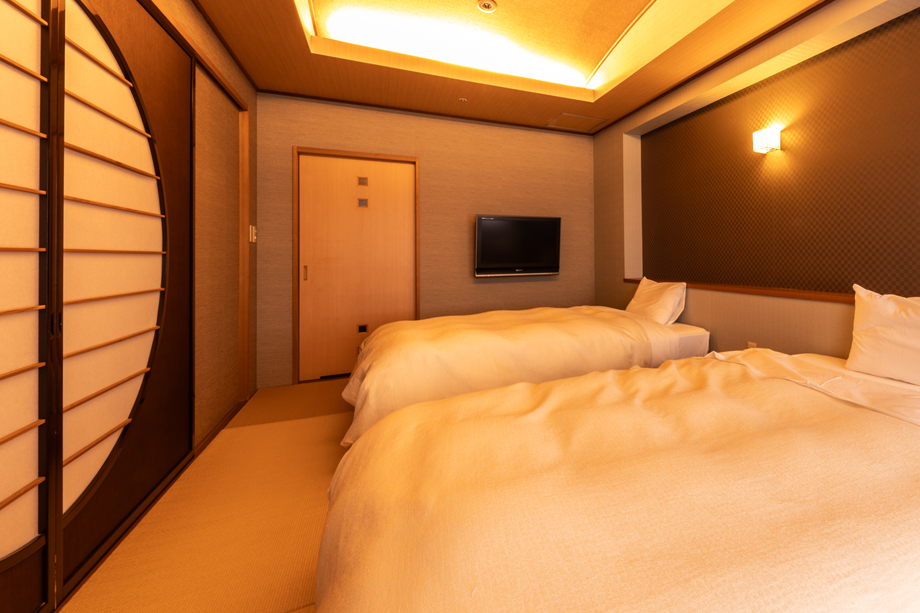 露付和洋室 - ベッドルーム