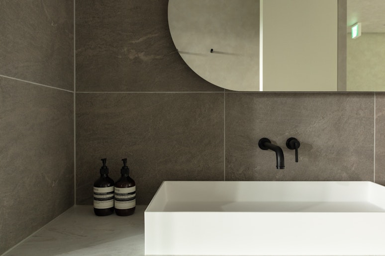 シンプルで上質なデザイン。清潔感と機能美を両立