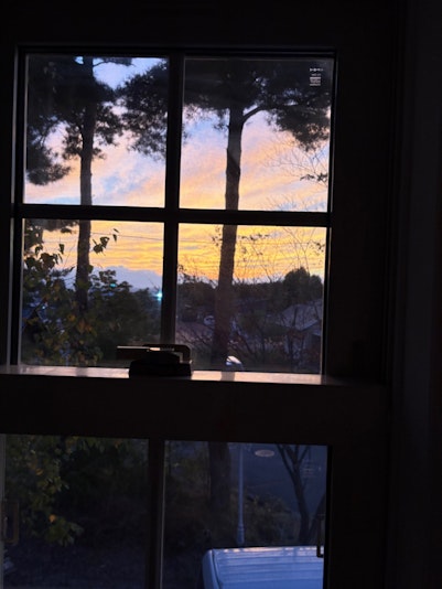 寝室窓からの眺め