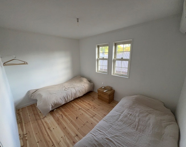 寝室１ 朝陽が差し込む