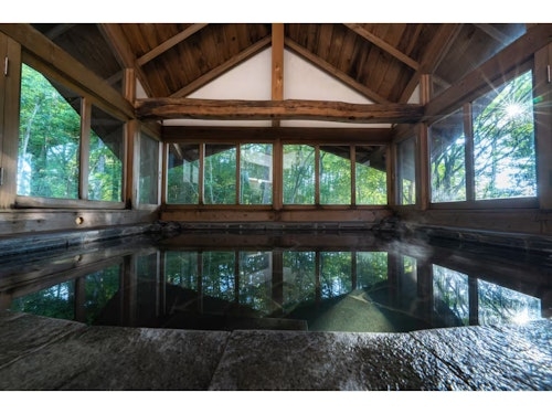 １日１組様限定　最大２５名様　源泉掛け流し半露天温泉付き　Ｖｉｌｌａ洗心庵　＾