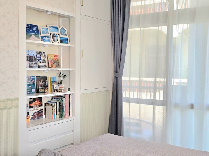 沖縄関連の書籍を集めたミニ文庫をご用意しています。ご滞在中にお楽しみくださいませ。