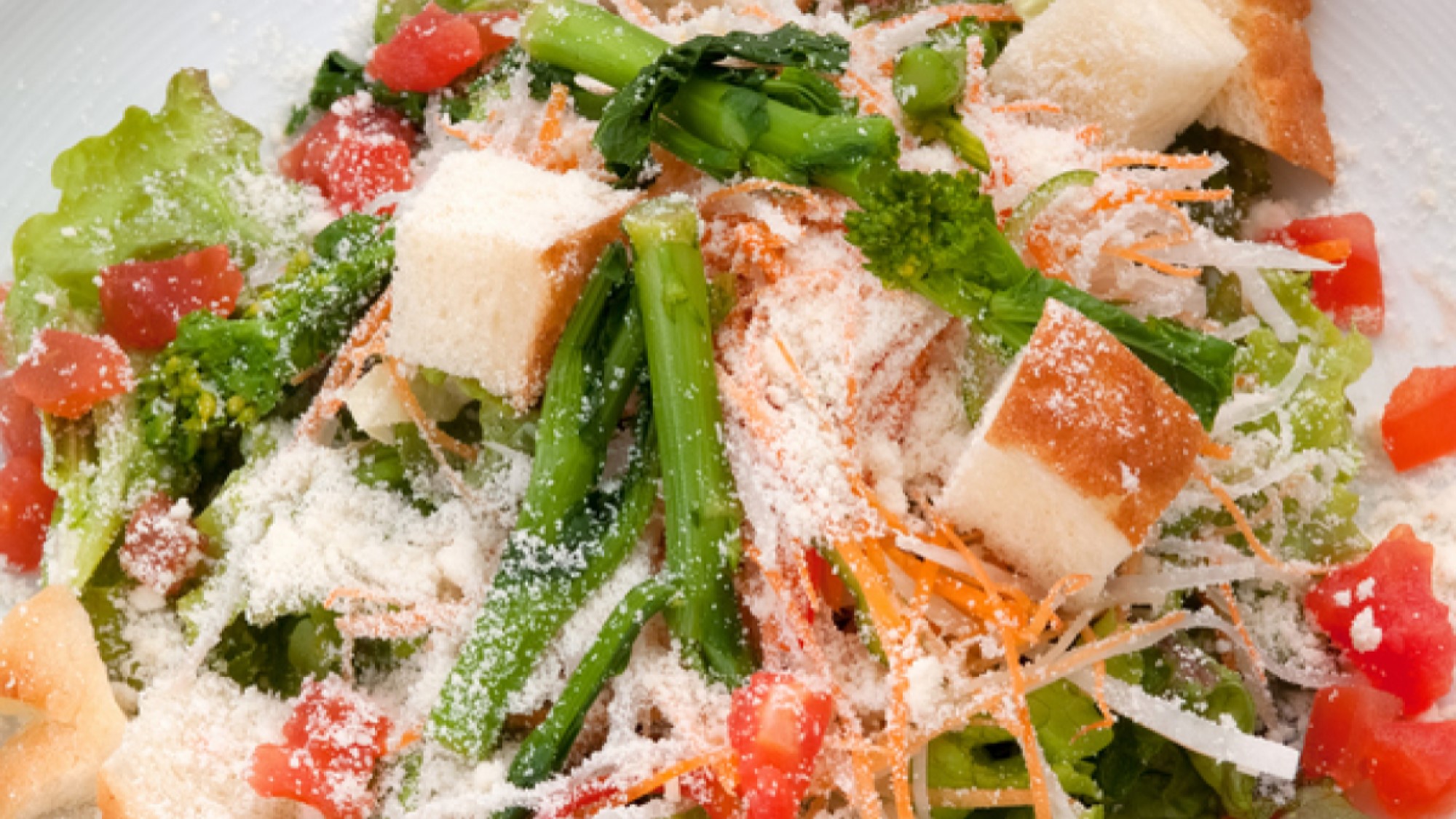 季節の地元食材をふんだんに使用した、彩り豊かな和洋ビュッフェ