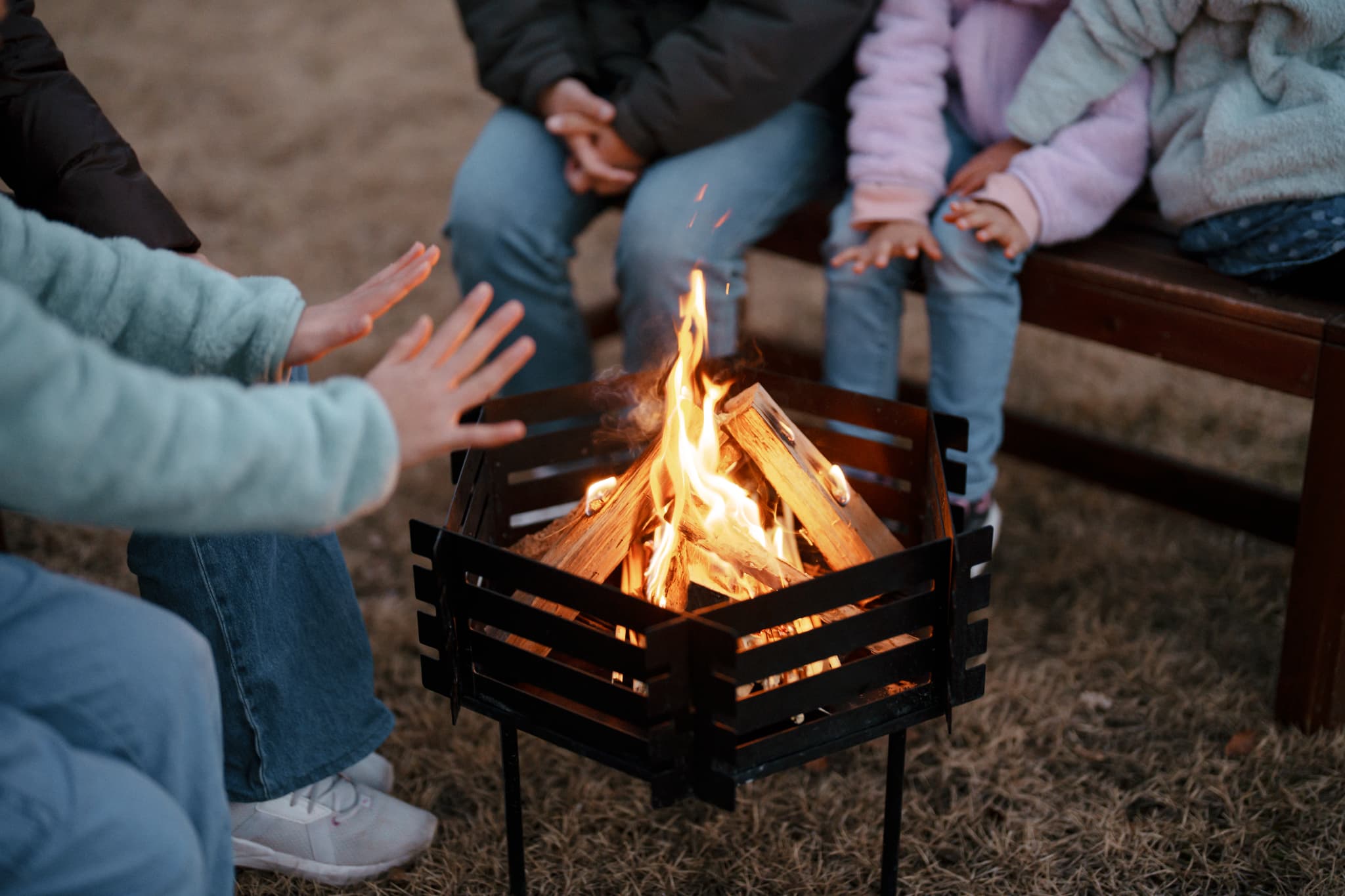 【焚火】寒空の下であったかく