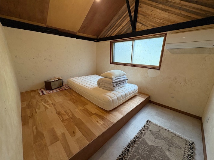 2階寝室セミダブル1