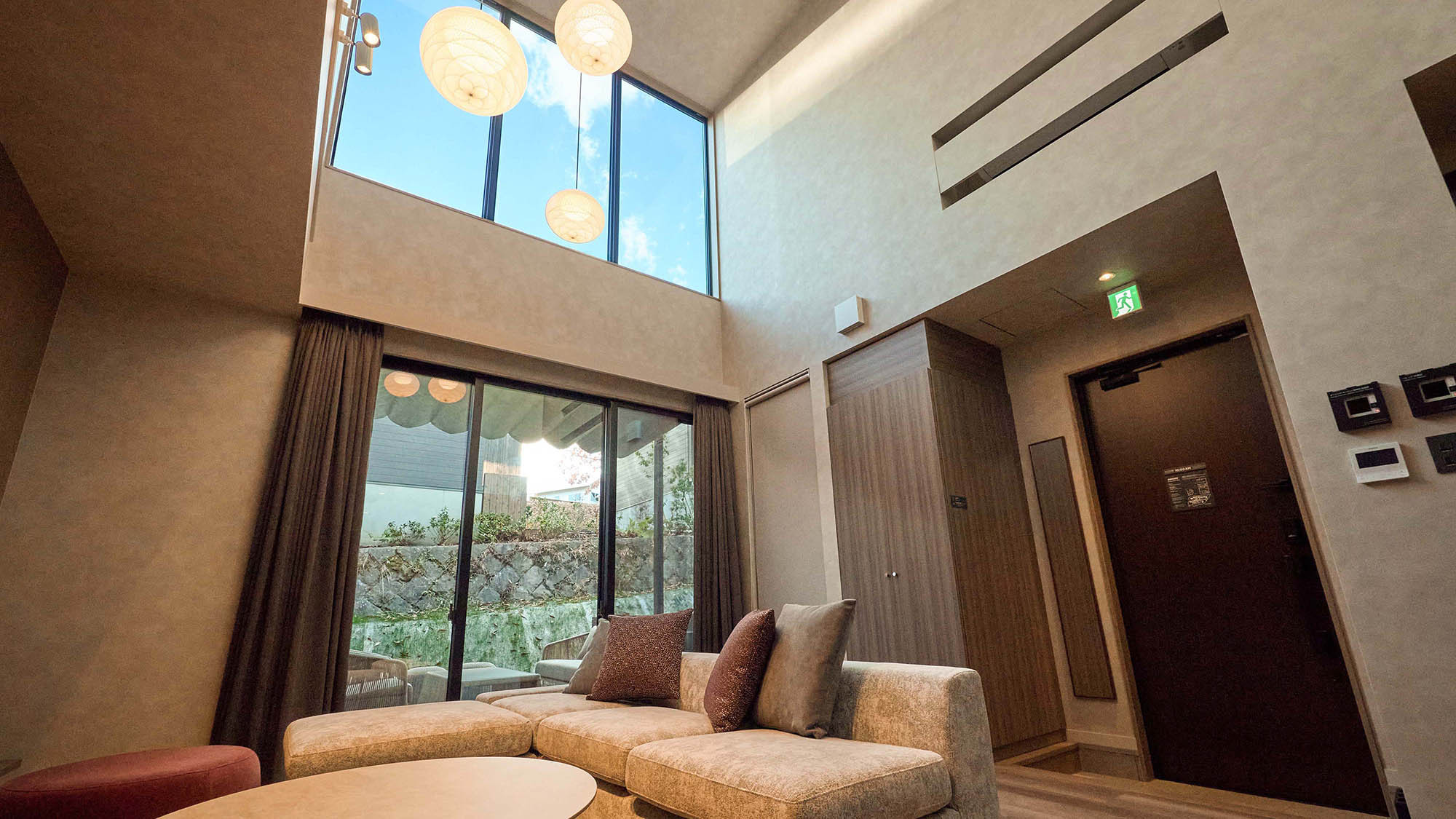 【和・洋選べる夕朝食付き】★新規開業★料理宿監修の食事をお部屋で堪能！客室専用天然温泉も満喫！