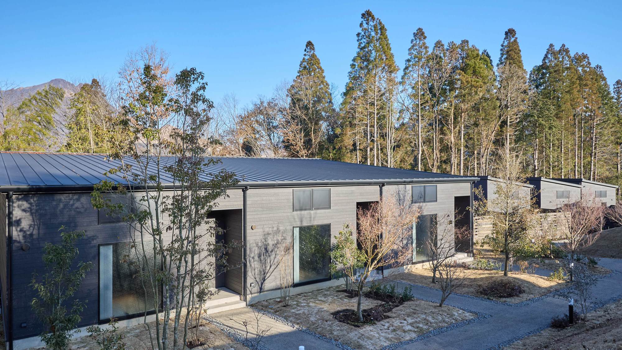 【外観：Dタイプ】自然と調和した、全20棟のヴィラタイプの施設